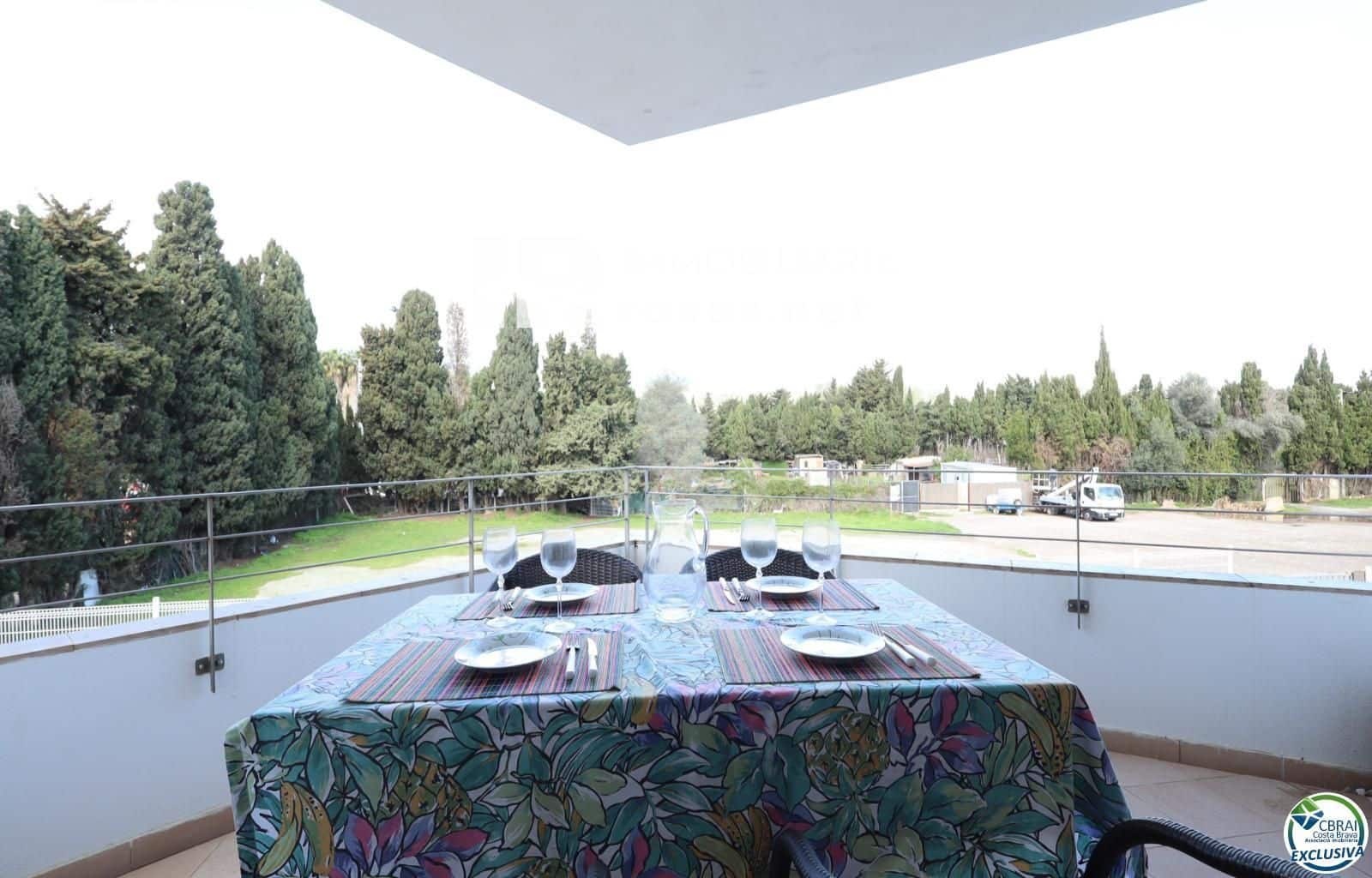 3 makuuhuone Asunto myytävänä paikassa Llanca mukana 
autotalli - 247 000 € (Ref: 9784482)