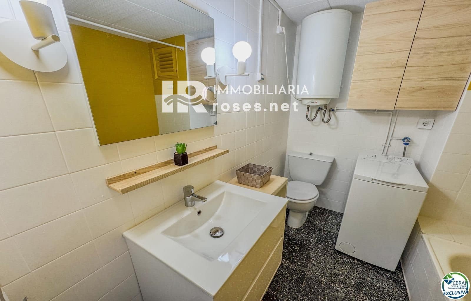 Apartamento para venda em Roses com piscina - 86 500 € (Ref: 9784483)