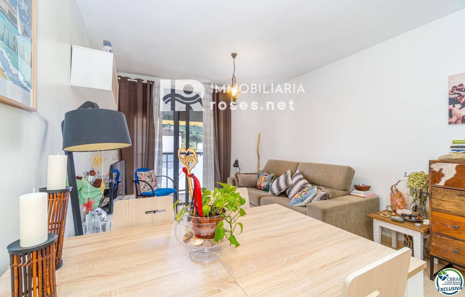 2 makuuhuone Asunto myytävänä paikassa Roses mukana uima-altaan 
autotalli - 215 000 € (Ref: 9793175)