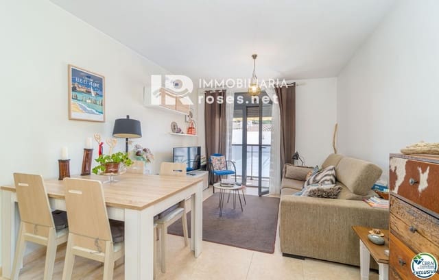 Piso de 2 habitaciones en Roses en venta con piscina - 215.000 € (Ref: 9793175)