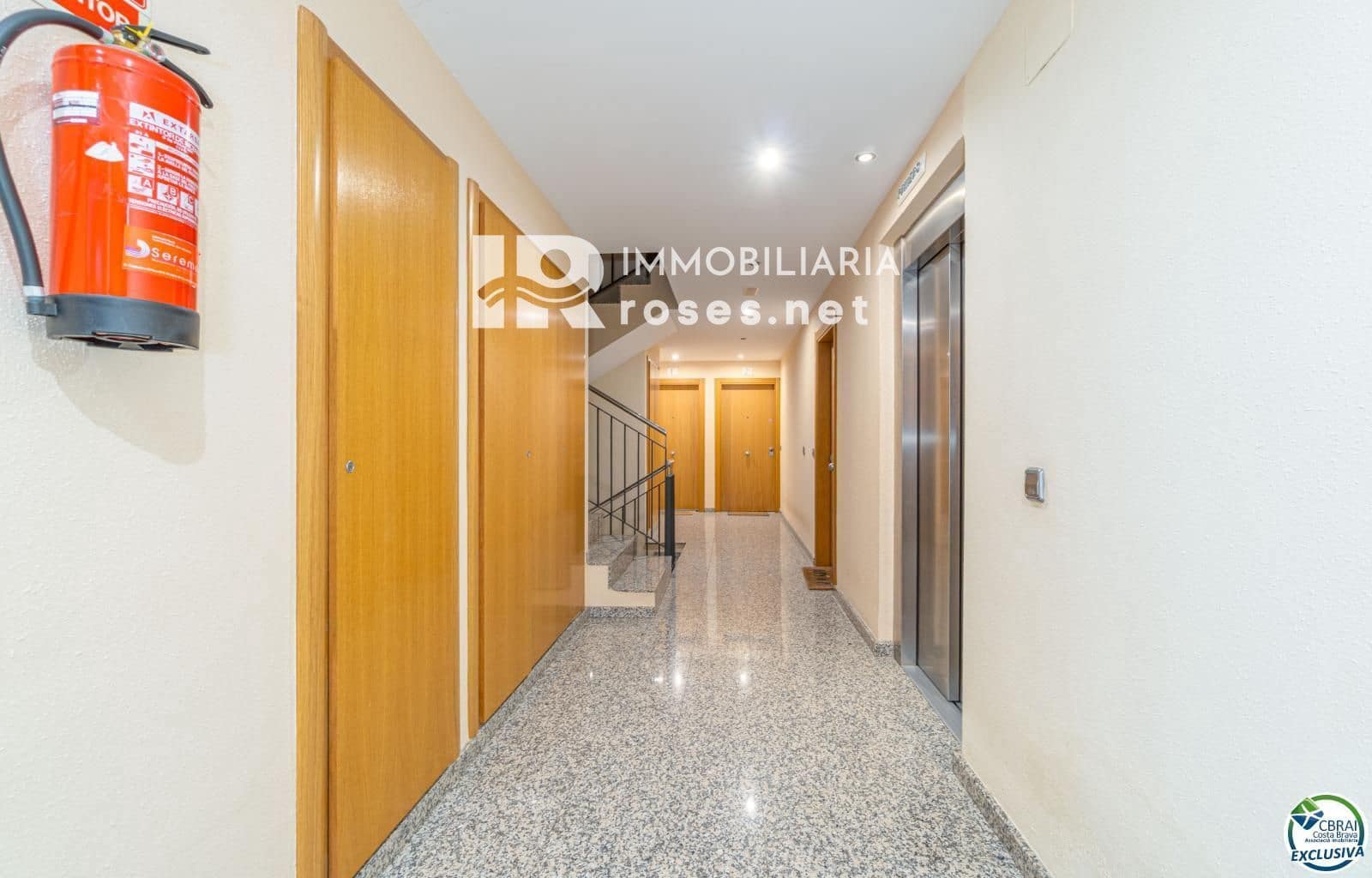 2 makuuhuone Asunto myytävänä paikassa Roses mukana uima-altaan 
autotalli - 215 000 € (Ref: 9793175)