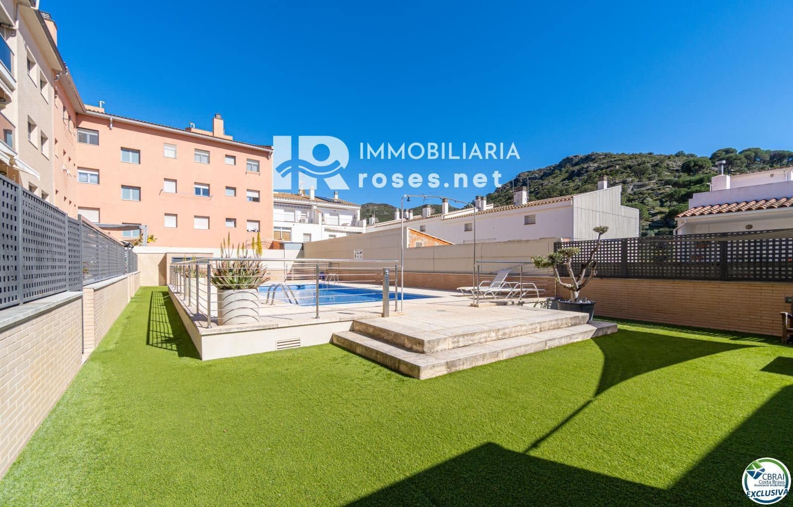 2 makuuhuone Asunto myytävänä paikassa Roses mukana uima-altaan 
autotalli - 215 000 € (Ref: 9793175)