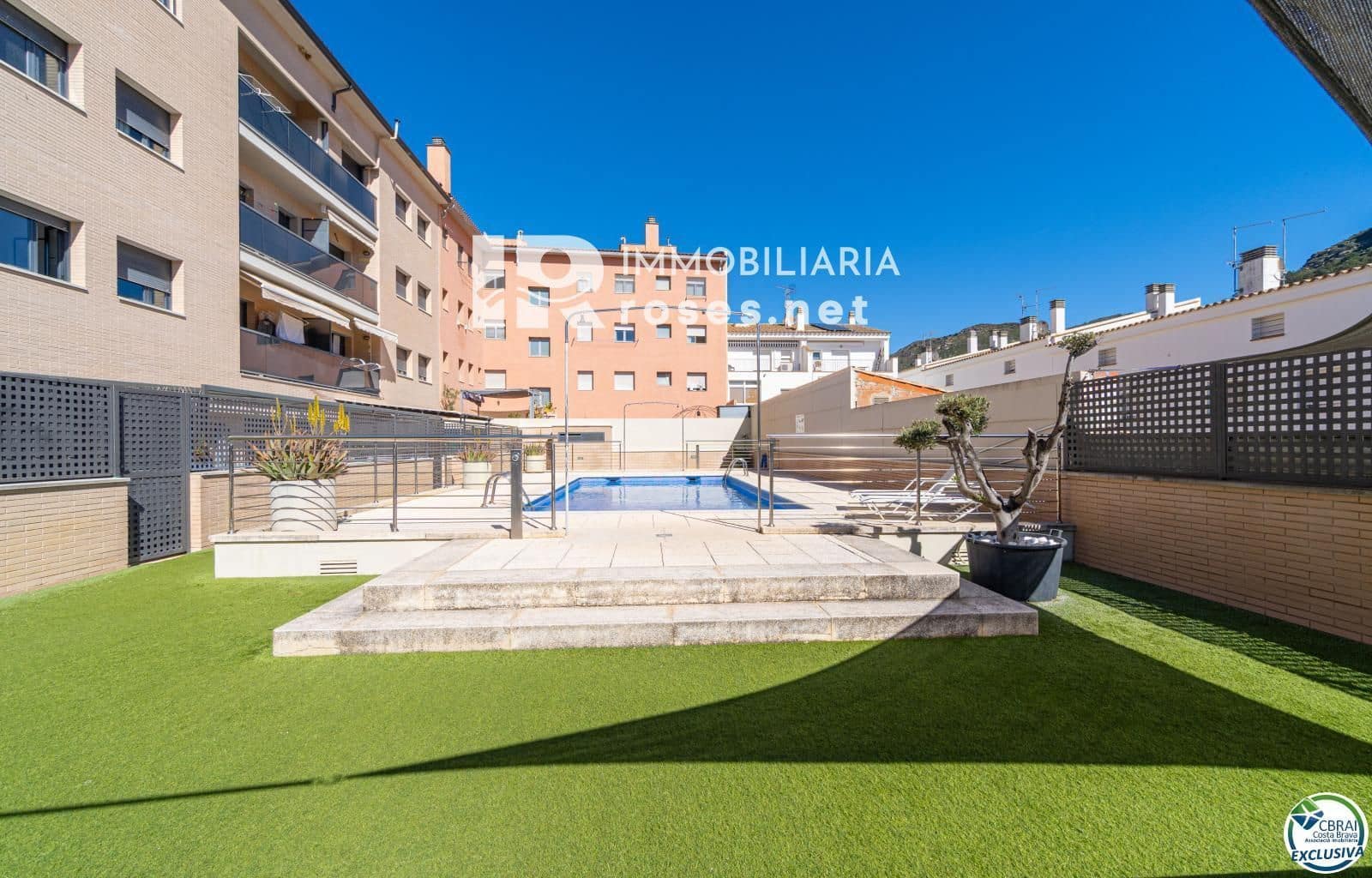 2 makuuhuone Asunto myytävänä paikassa Roses mukana uima-altaan 
autotalli - 215 000 € (Ref: 9793175)