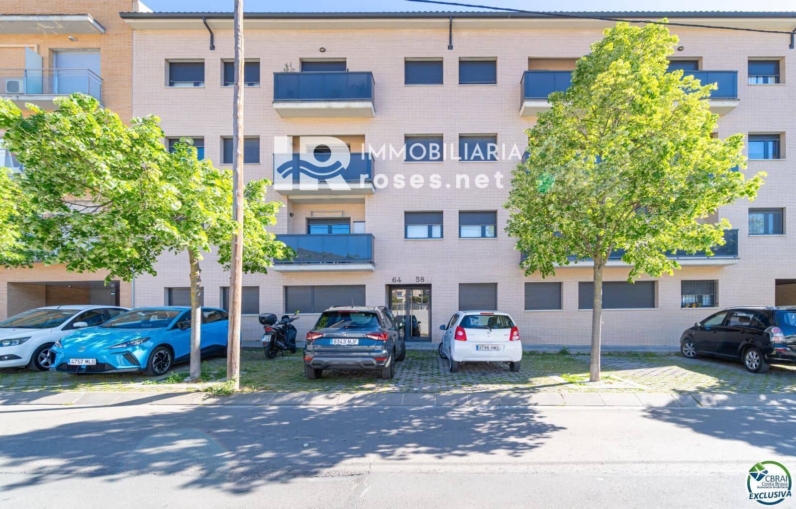 2 makuuhuone Asunto myytävänä paikassa Roses mukana uima-altaan 
autotalli - 215 000 € (Ref: 9793175)