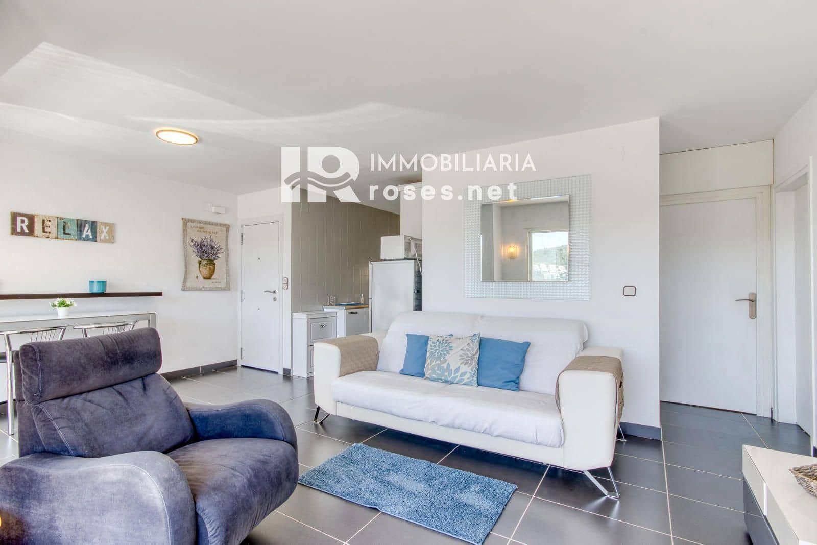 2 makuuhuone Asunto myytävänä paikassa Roses mukana 
autotalli - 355 000 € (Ref: 9804856)