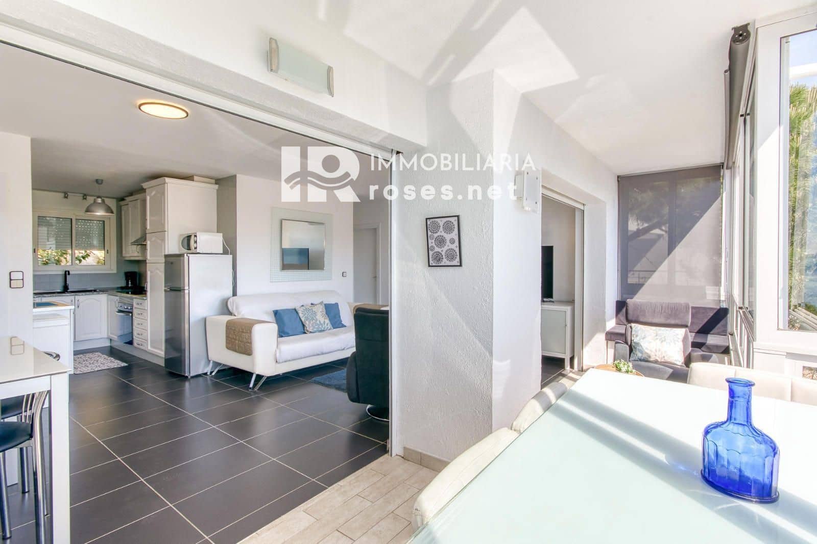 2 makuuhuone Asunto myytävänä paikassa Roses mukana 
autotalli - 355 000 € (Ref: 9804856)