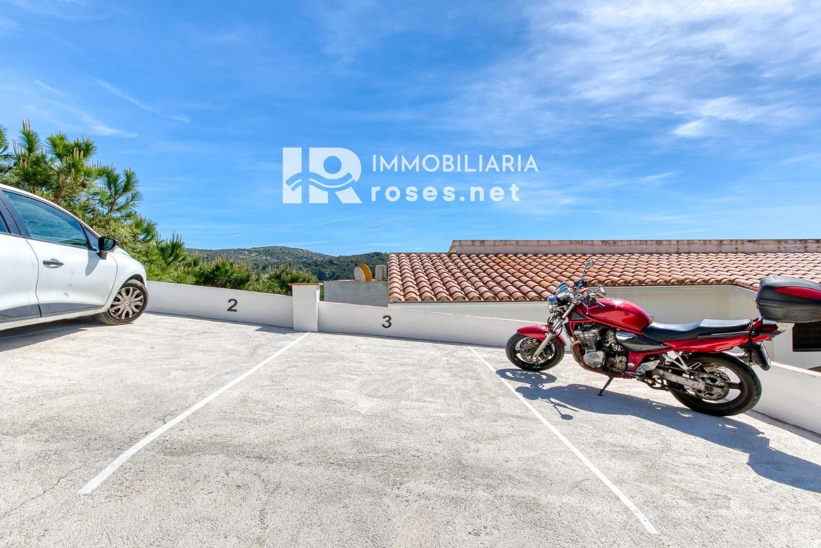 2 makuuhuone Asunto myytävänä paikassa Roses mukana 
autotalli - 355 000 € (Ref: 9804856)