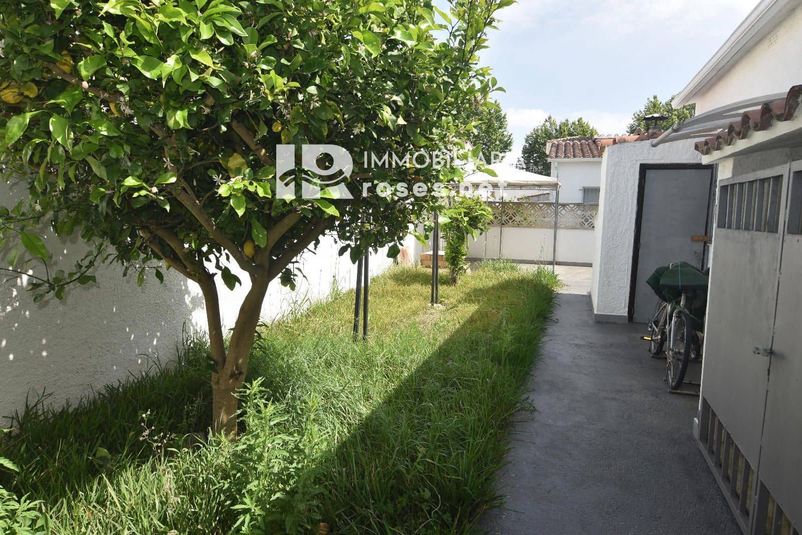 3 chambre Villa/Maison à vendre à Empuriabrava avec garage - 480 000 € (Ref: 9808580)