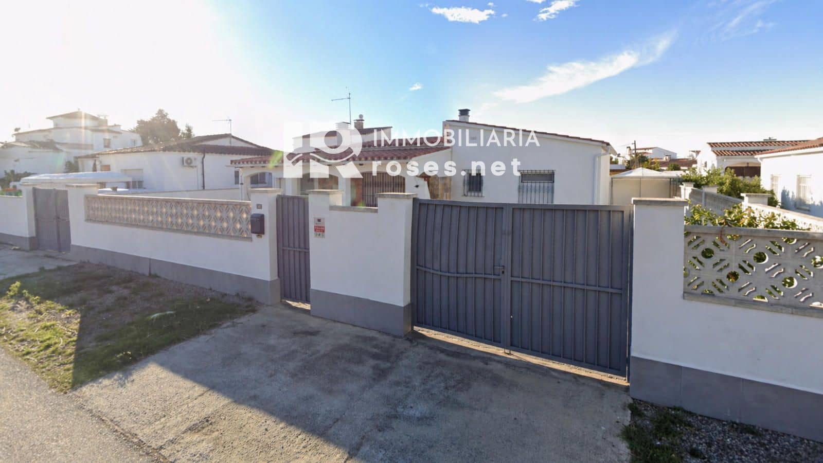 3 chambre Villa/Maison à vendre à Empuriabrava avec garage - 480 000 € (Ref: 9808580)