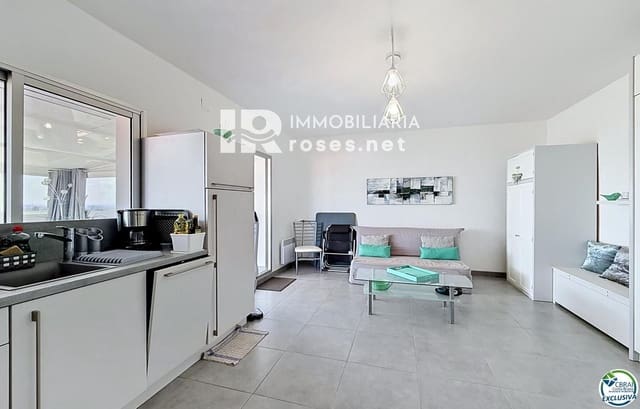 Leilighet til salgs i Roses med svømmebasseng - € 160 000 (Ref: 9813453)