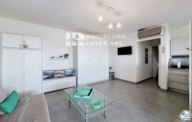 Leilighet til salgs i Roses med svømmebasseng - € 160 000 (Ref: 9813453)