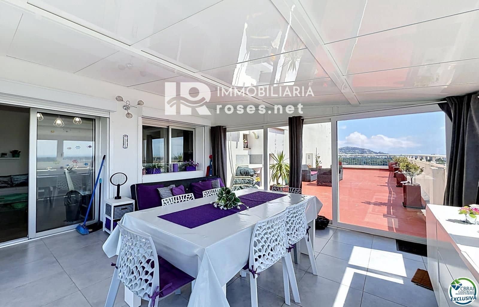 Leilighet til salgs i Roses med svømmebasseng - € 160 000 (Ref: 9813453)