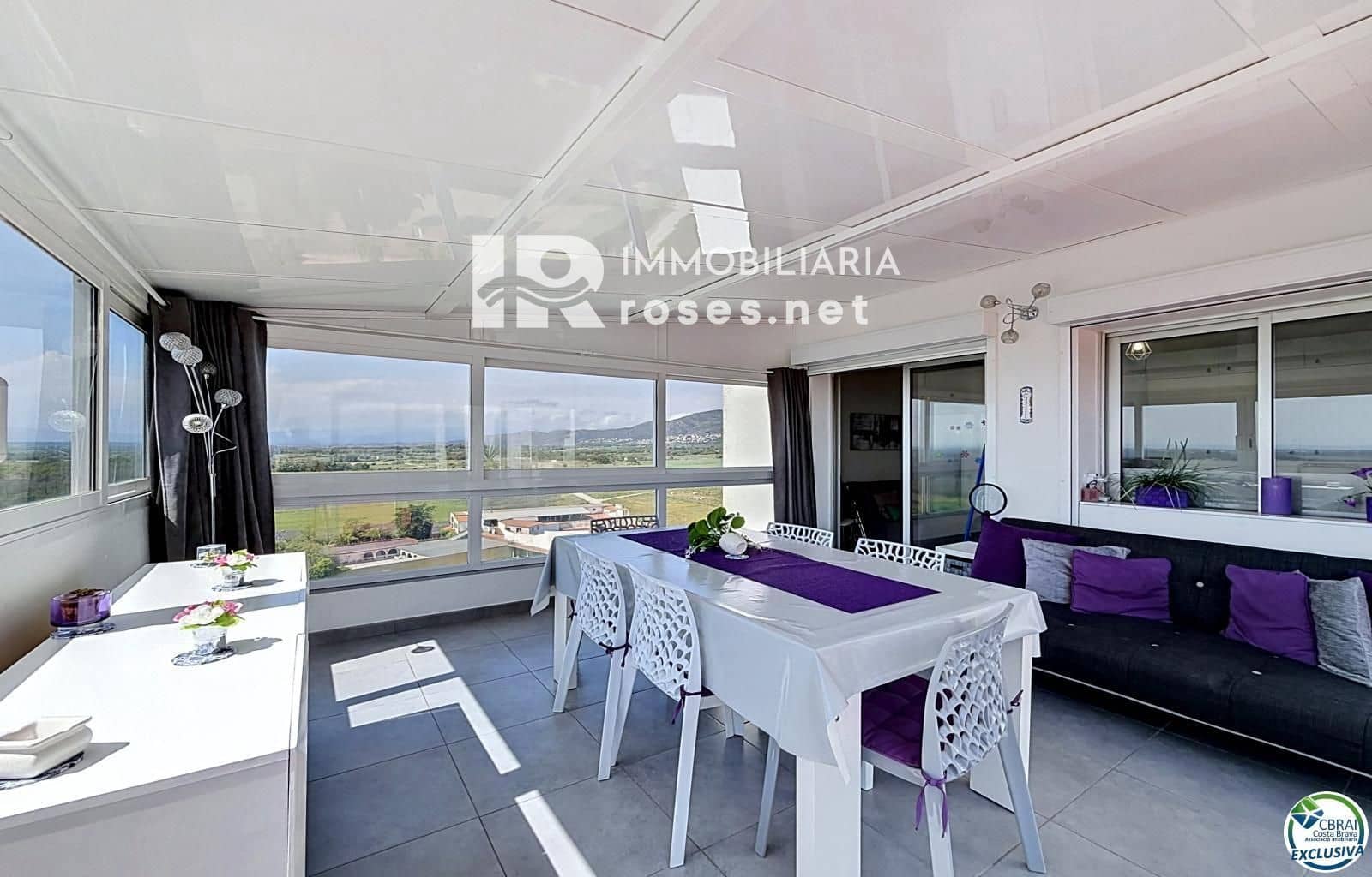 Leilighet til salgs i Roses med svømmebasseng - € 160 000 (Ref: 9813453)
