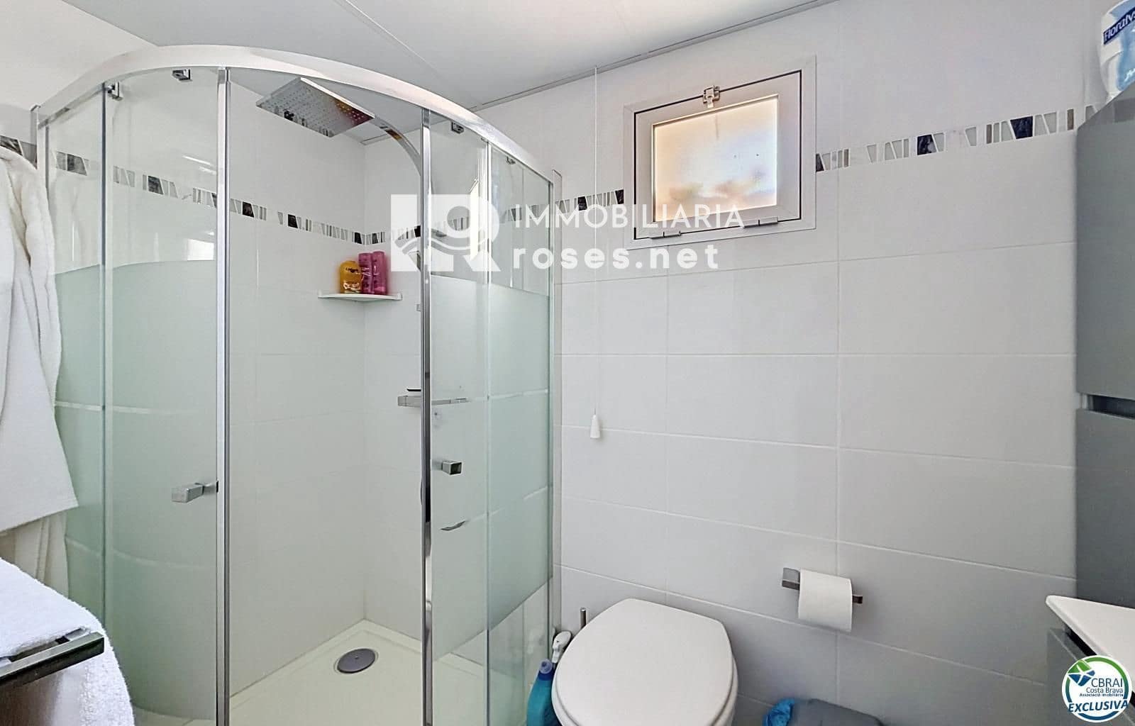 Leilighet til salgs i Roses med svømmebasseng - € 160 000 (Ref: 9813453)