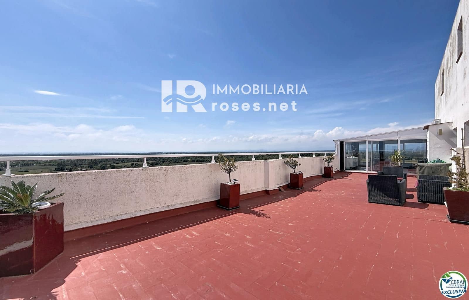 Leilighet til salgs i Roses med svømmebasseng - € 160 000 (Ref: 9813453)