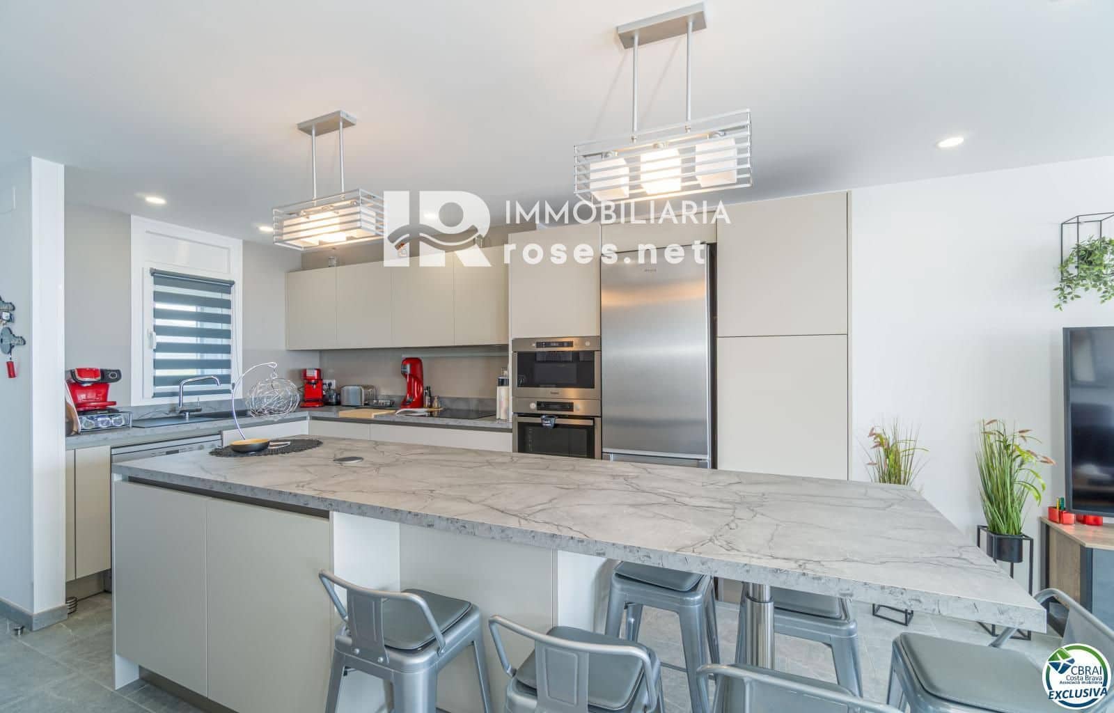 2 sovrum Villa till salu i Roses med garage - 299 000 € (Ref: 9814626)