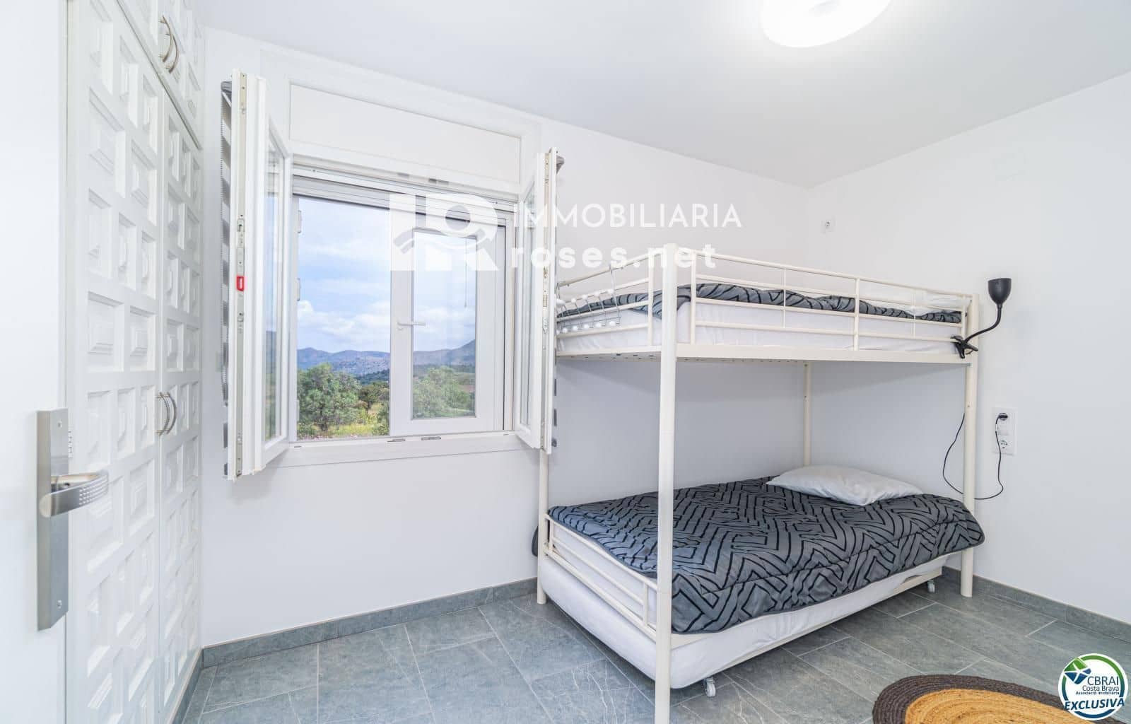2 sovrum Villa till salu i Roses med garage - 299 000 € (Ref: 9814626)