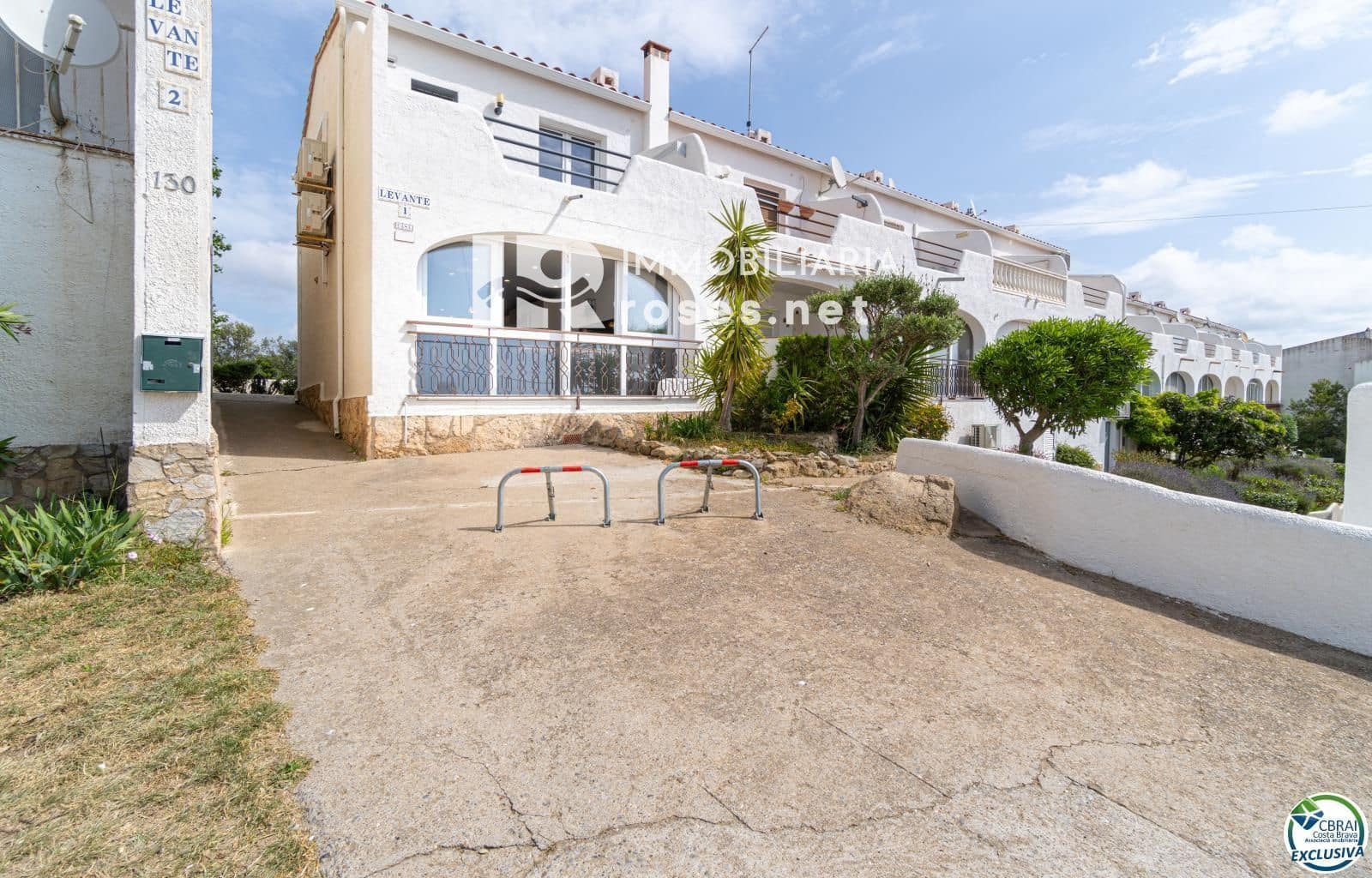 2 sovrum Villa till salu i Roses med garage - 299 000 € (Ref: 9814626)