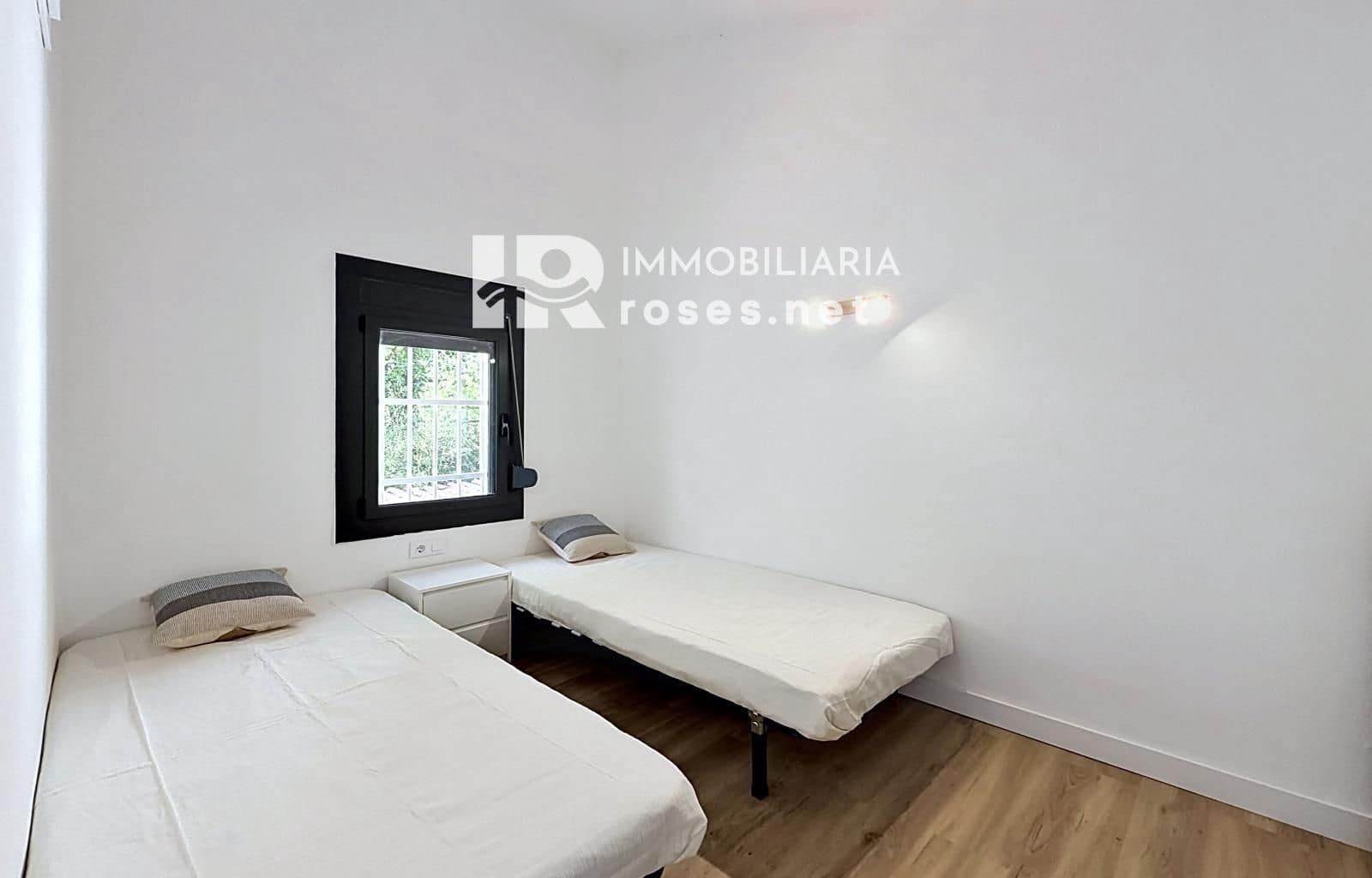 3 makuuhuone Huvila myytävänä paikassa Empuriabrava - 299 000 € (Ref: 9820870)