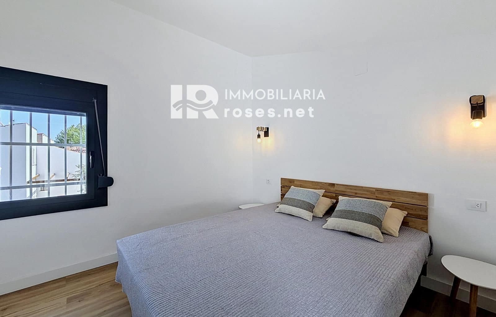 3 makuuhuone Huvila myytävänä paikassa Empuriabrava - 299 000 € (Ref: 9820870)