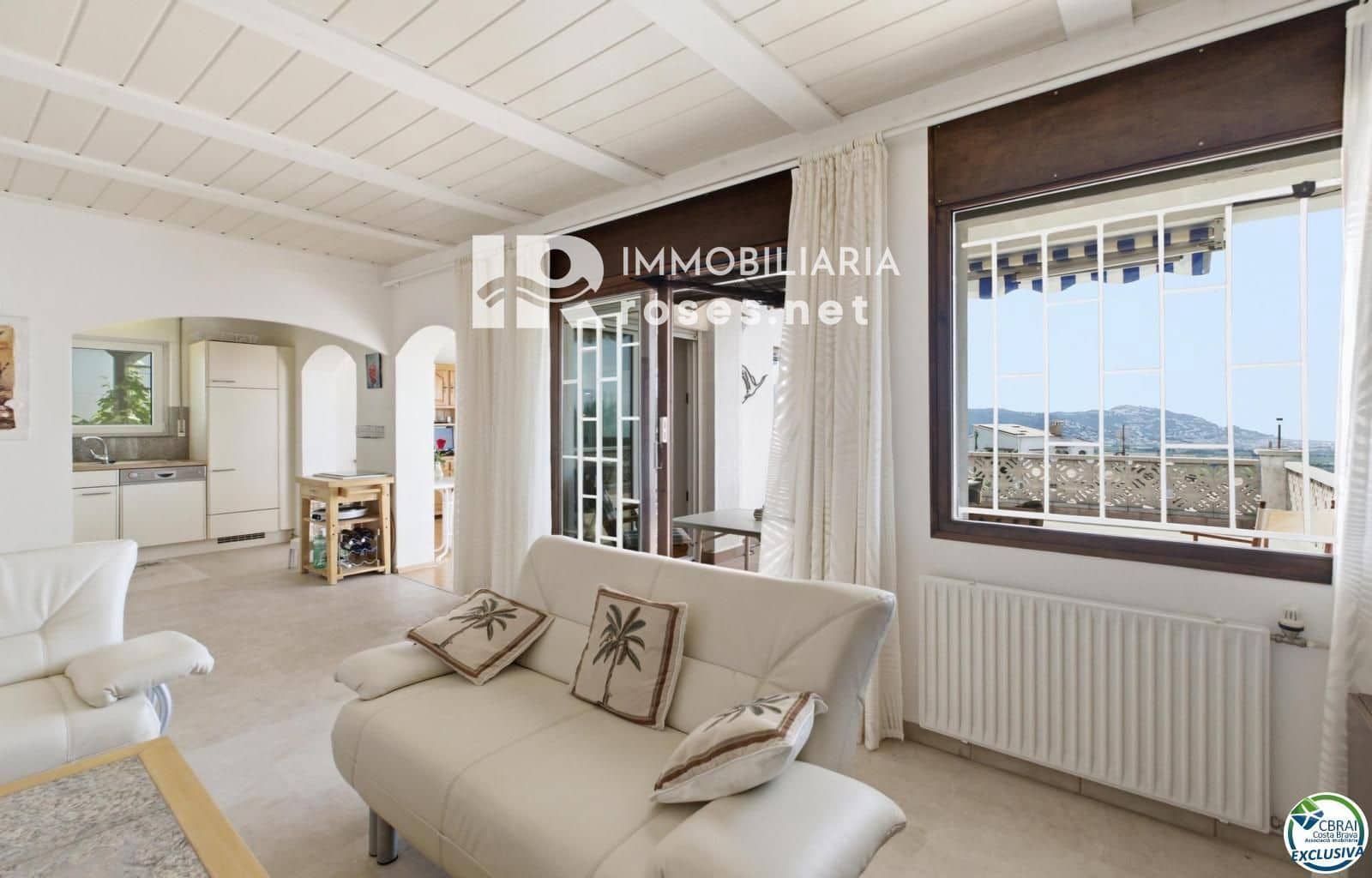 2 soveværelse Villa til salg i El Mas Fumats med garage - € 359.000 (Ref: 9829587)