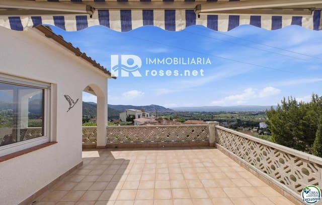 2 soveværelse Villa til salg i El Mas Fumats, Roses med garage - € 359.000 (Ref: 9829587)