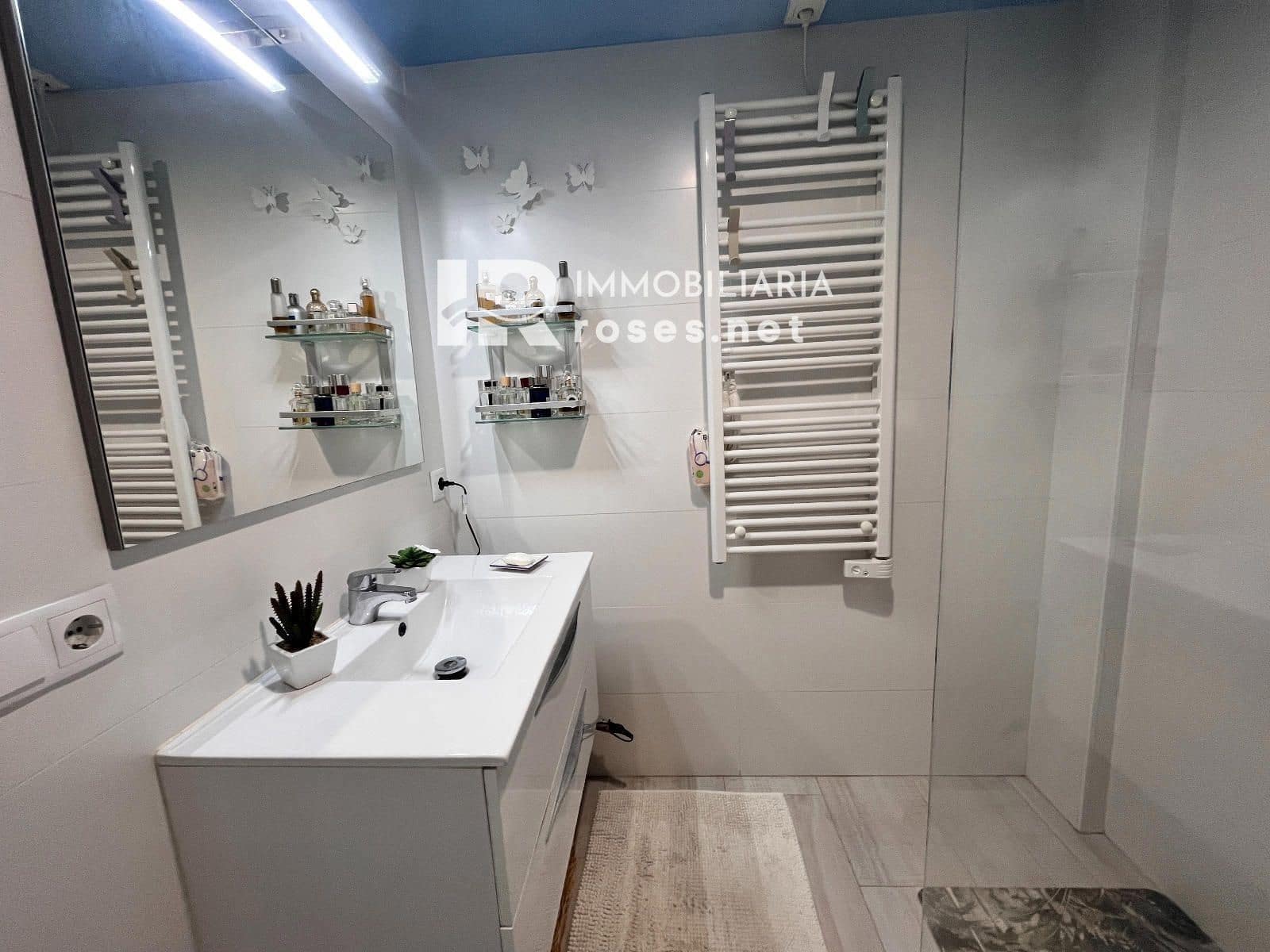 2 slaapkamer Flat te koop in Empuriabrava met garage - € 325.000 (Ref: 9836768)