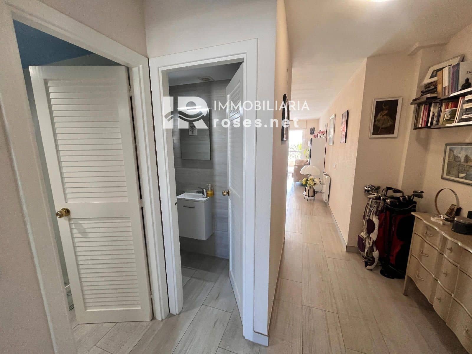 2 slaapkamer Flat te koop in Empuriabrava met garage - € 325.000 (Ref: 9836768)