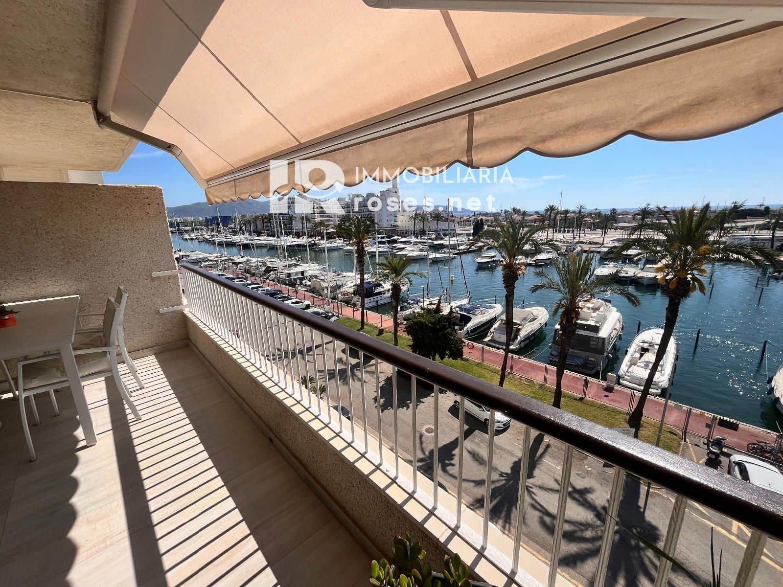 2 slaapkamer Flat te koop in Empuriabrava met garage - € 325.000 (Ref: 9836768)