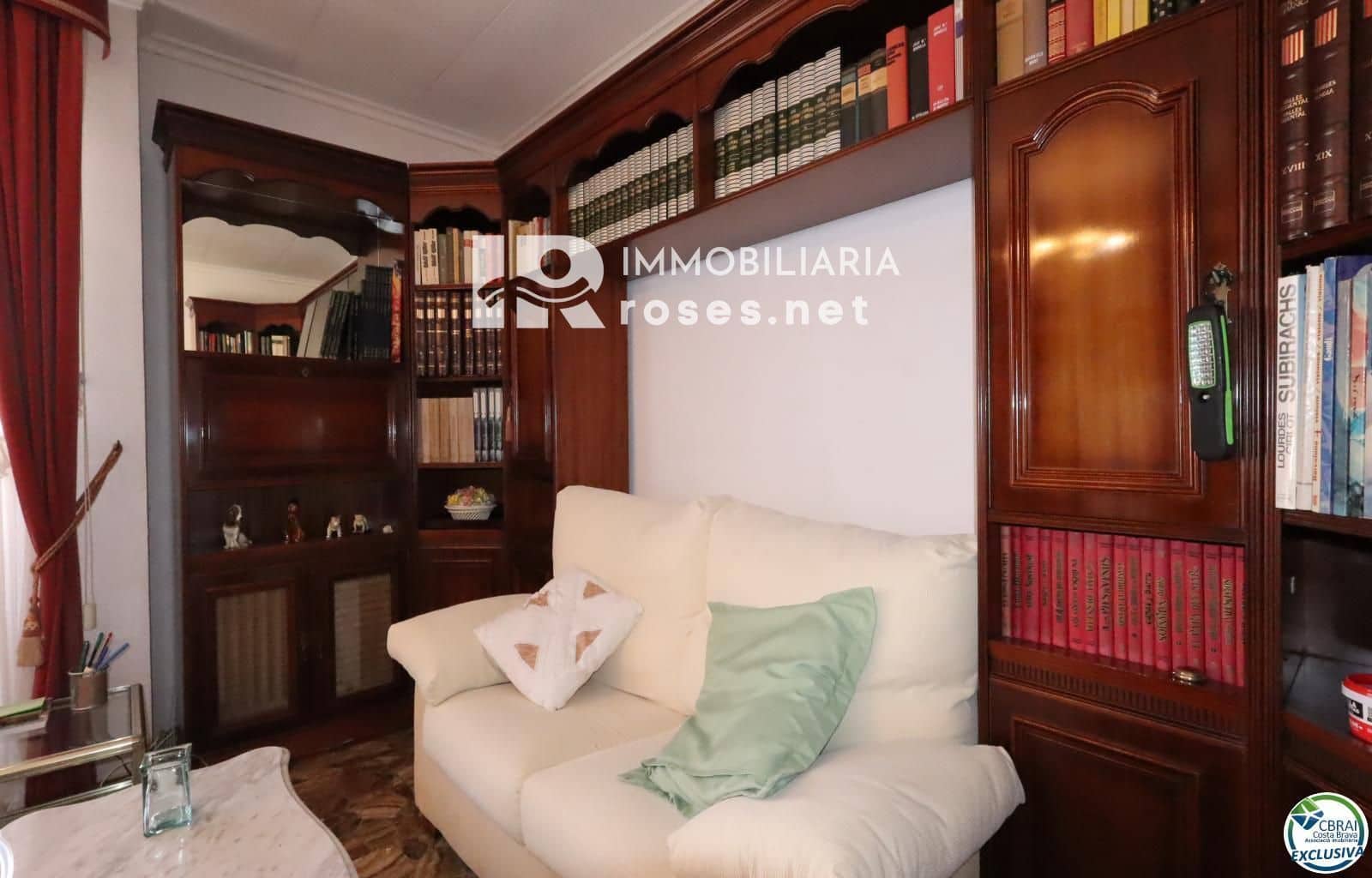 4 bedroom Flat for sale in Figueres - € 174,000 (Ref: 9836772)