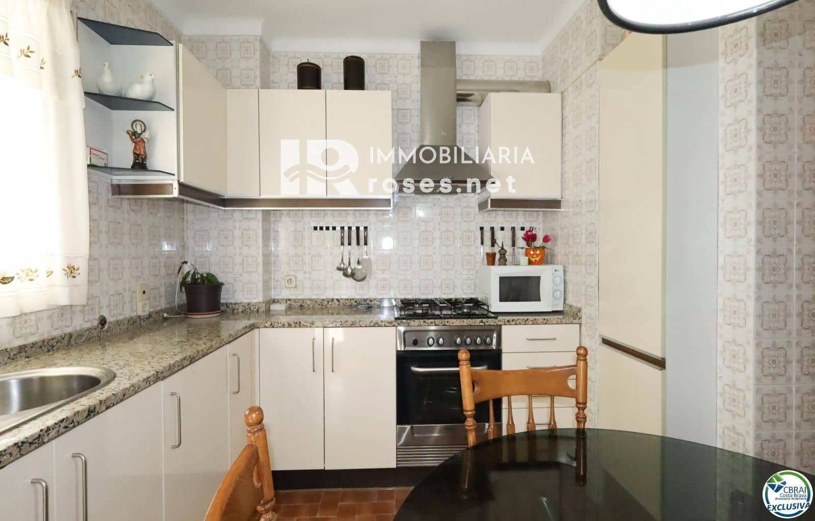 4 bedroom Flat for sale in Figueres - € 174,000 (Ref: 9836772)