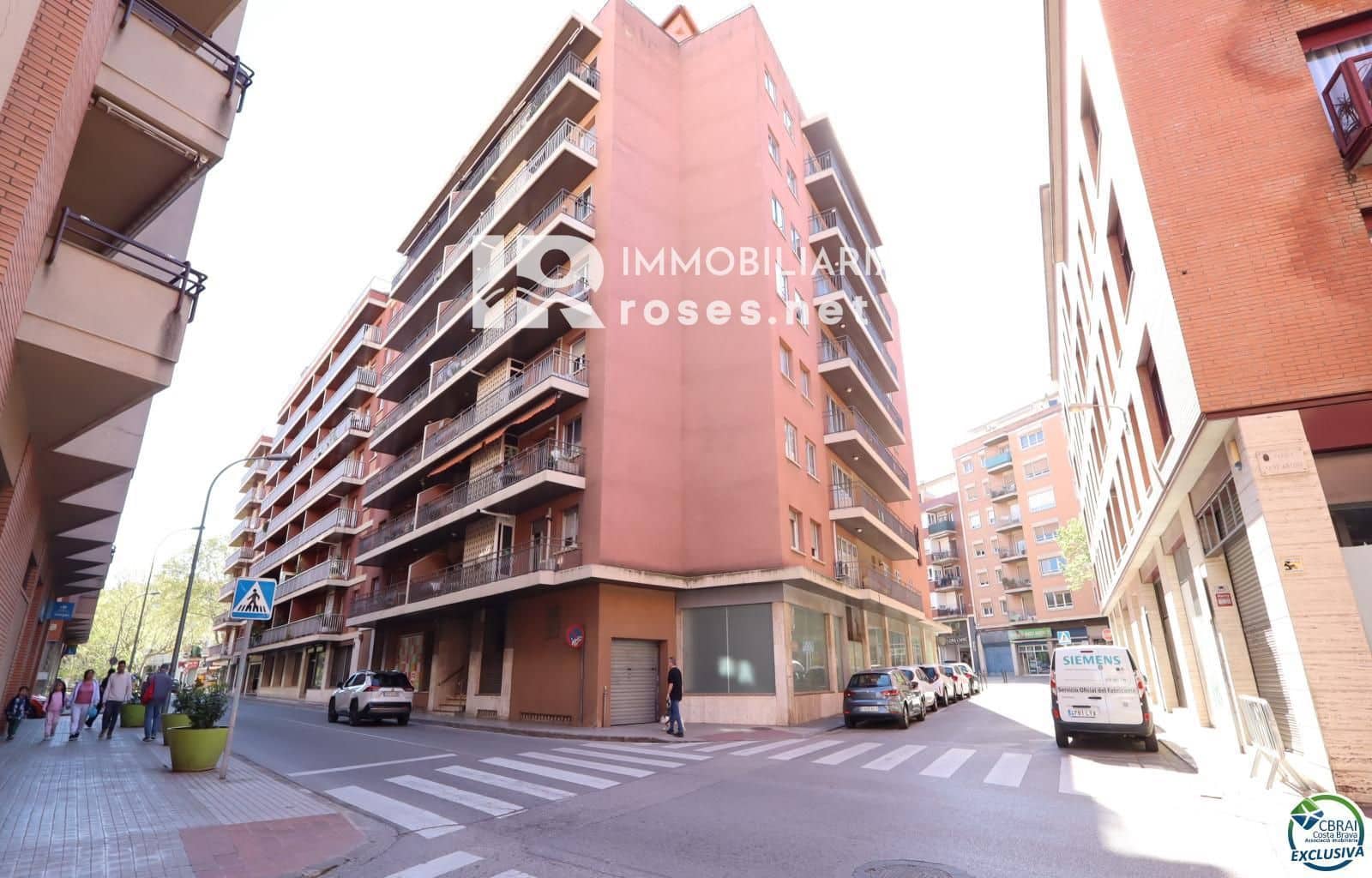 4 bedroom Flat for sale in Figueres - € 174,000 (Ref: 9836772)