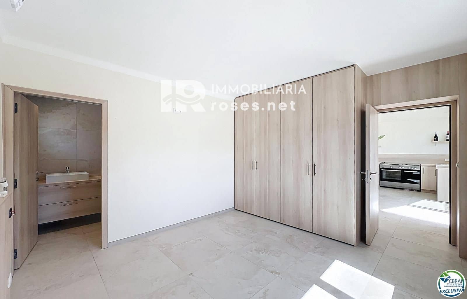 5 makuuhuone Huvila myytävänä paikassa Empuriabrava - 595 000 € (Ref: 9839716)