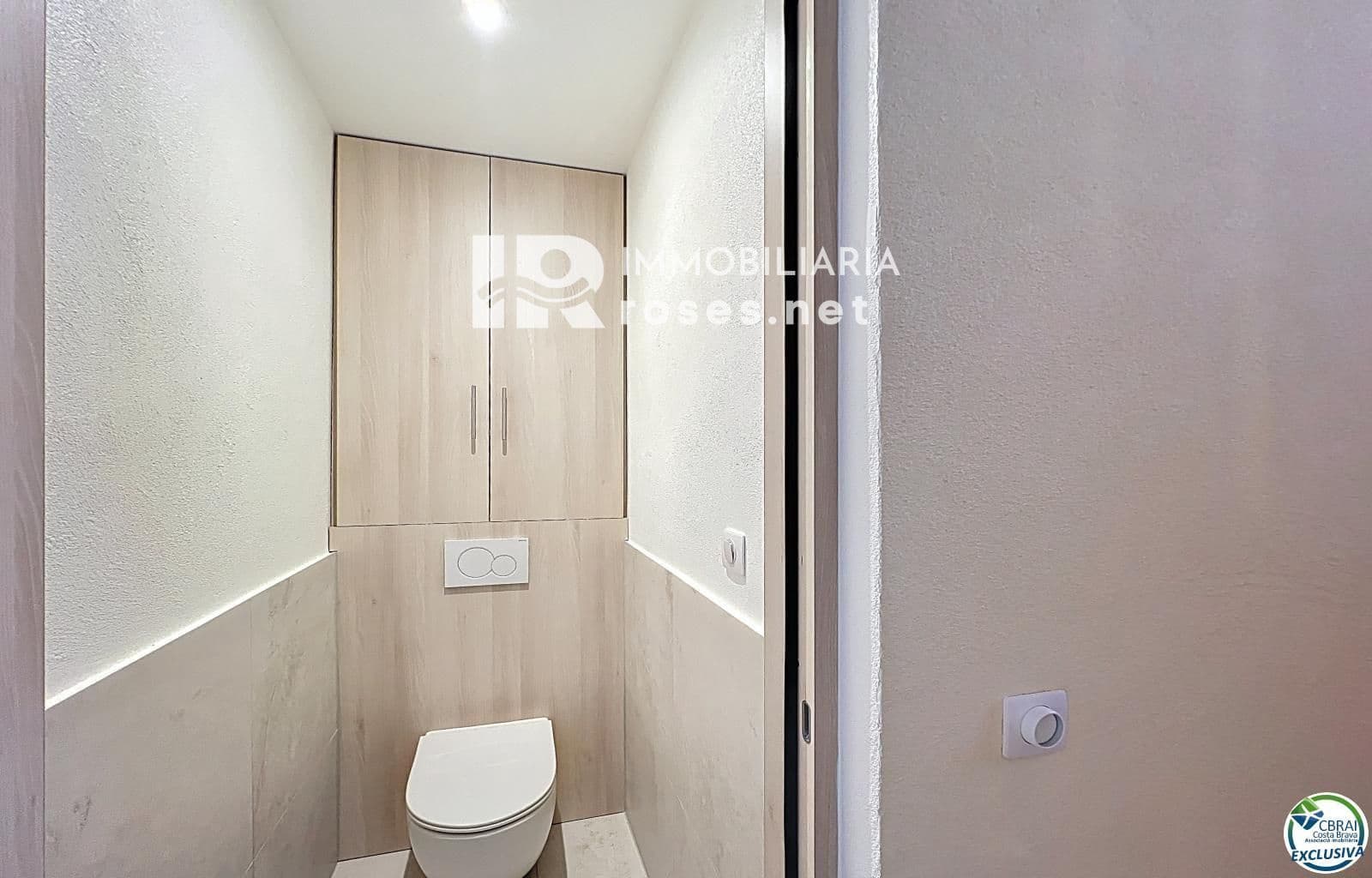 5 makuuhuone Huvila myytävänä paikassa Empuriabrava - 595 000 € (Ref: 9839716)