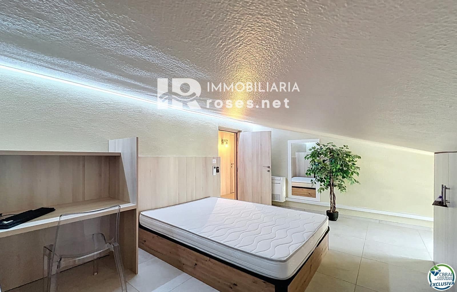 5 makuuhuone Huvila myytävänä paikassa Empuriabrava - 595 000 € (Ref: 9839716)