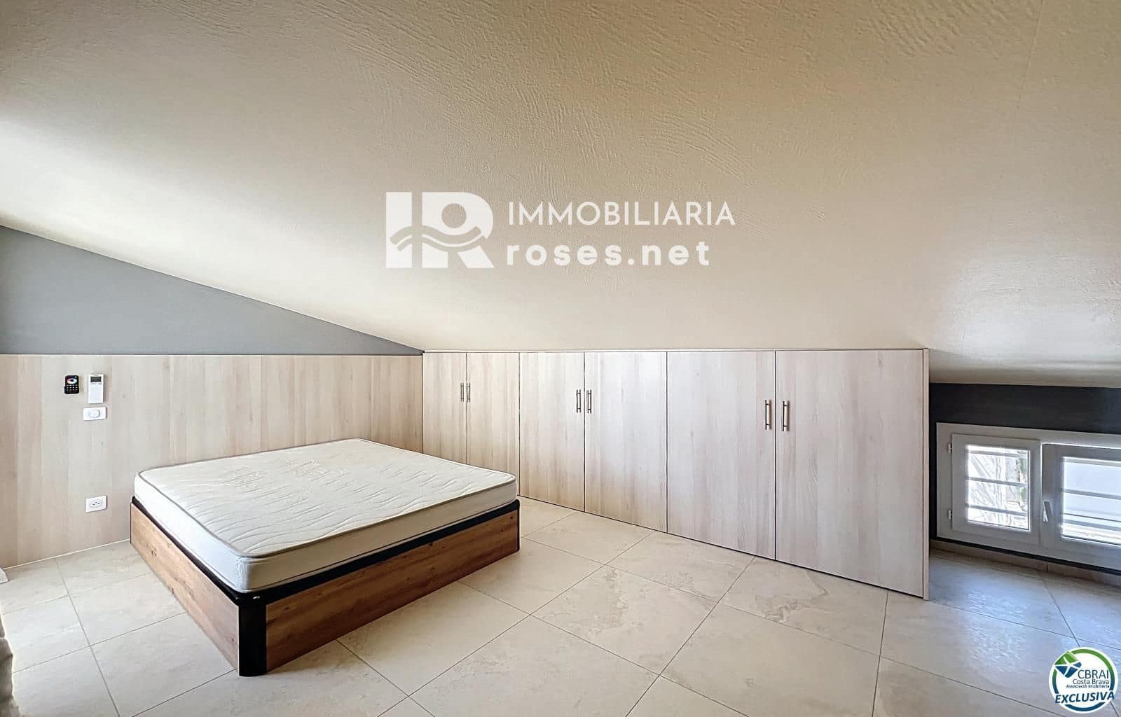 5 makuuhuone Huvila myytävänä paikassa Empuriabrava - 595 000 € (Ref: 9839716)