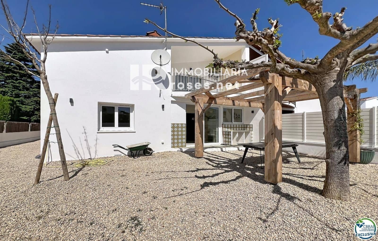 5 makuuhuone Huvila myytävänä paikassa Empuriabrava - 595 000 € (Ref: 9839716)