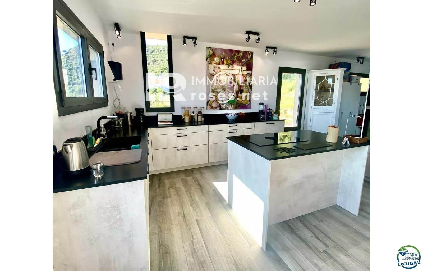4 bedroom Villa for sale in Pau with pool garage - € 995,000 (Ref: 9839717)