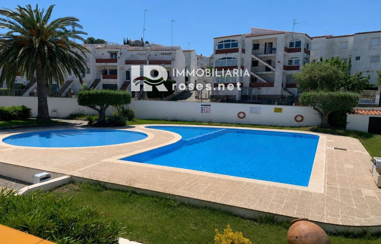 1 bedroom Flat for sale in Roses with pool - € 145,000 (Ref: 9849914)