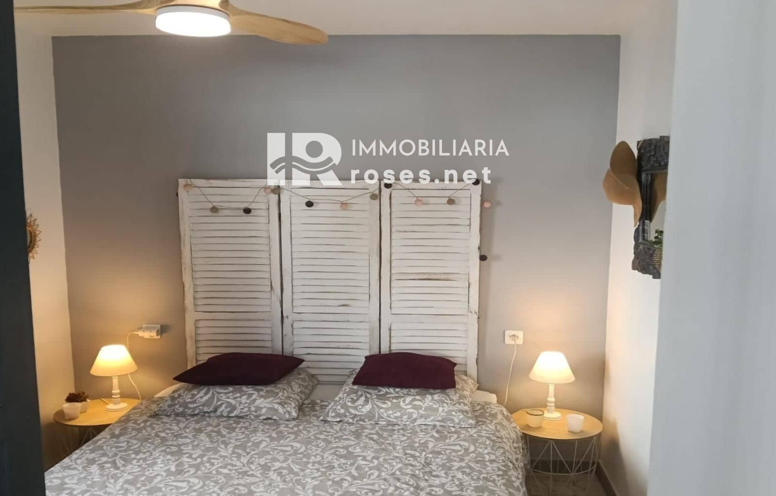 1 bedroom Flat for sale in Roses with pool - € 145,000 (Ref: 9849914)