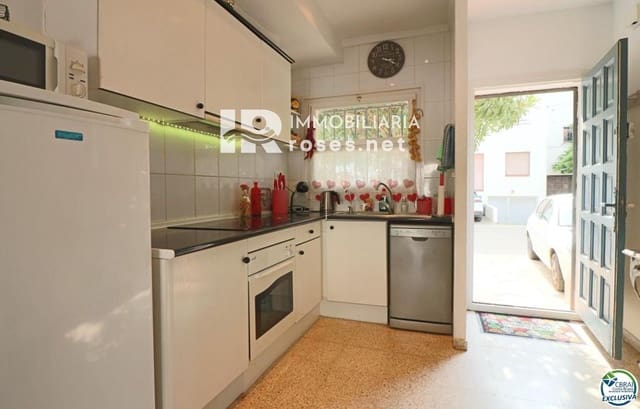 2 soverom Hus til salgs i Empuriabrava, Castelló d'Empúries med garasje - € 295 000 (Ref: 9852132)