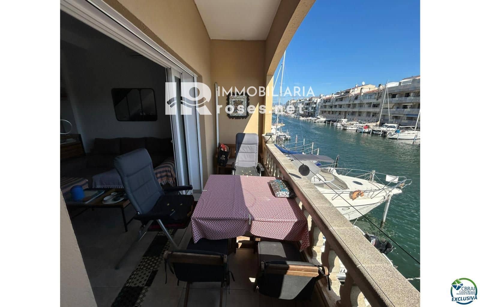 3 soveværelse Byhus til salg i Empuriabrava med garage - € 379.000 (Ref: 9852134)