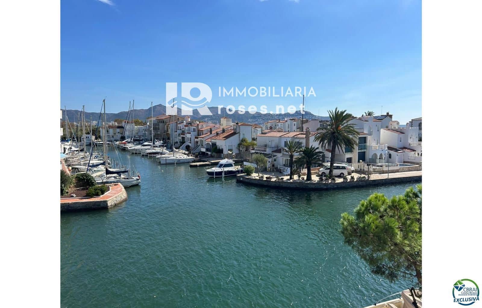 3 soveværelse Byhus til salg i Empuriabrava med garage - € 379.000 (Ref: 9852134)