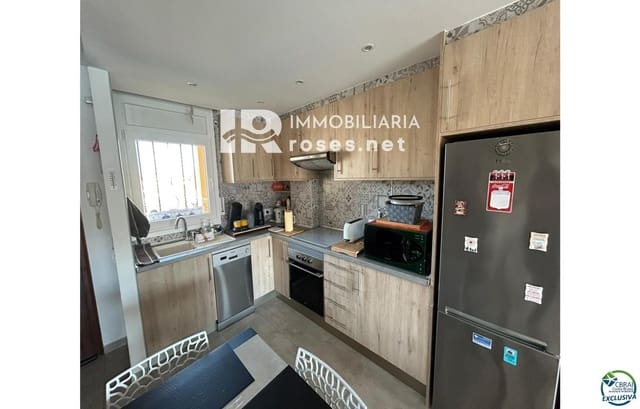 3 soveværelse Byhus til salg i Empuriabrava, Castelló d'Empúries med garage - € 379.000 (Ref: 9852134)