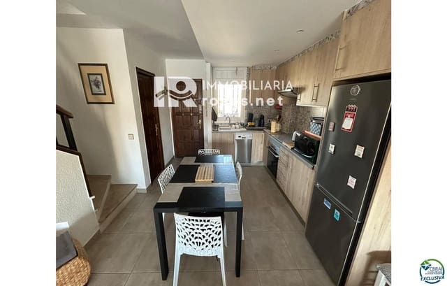 3 soveværelse Byhus til salg i Empuriabrava, Castelló d'Empúries med garage - € 379.000 (Ref: 9852134)