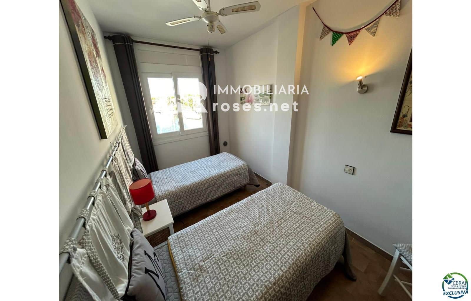 3 soveværelse Byhus til salg i Empuriabrava med garage - € 379.000 (Ref: 9852134)