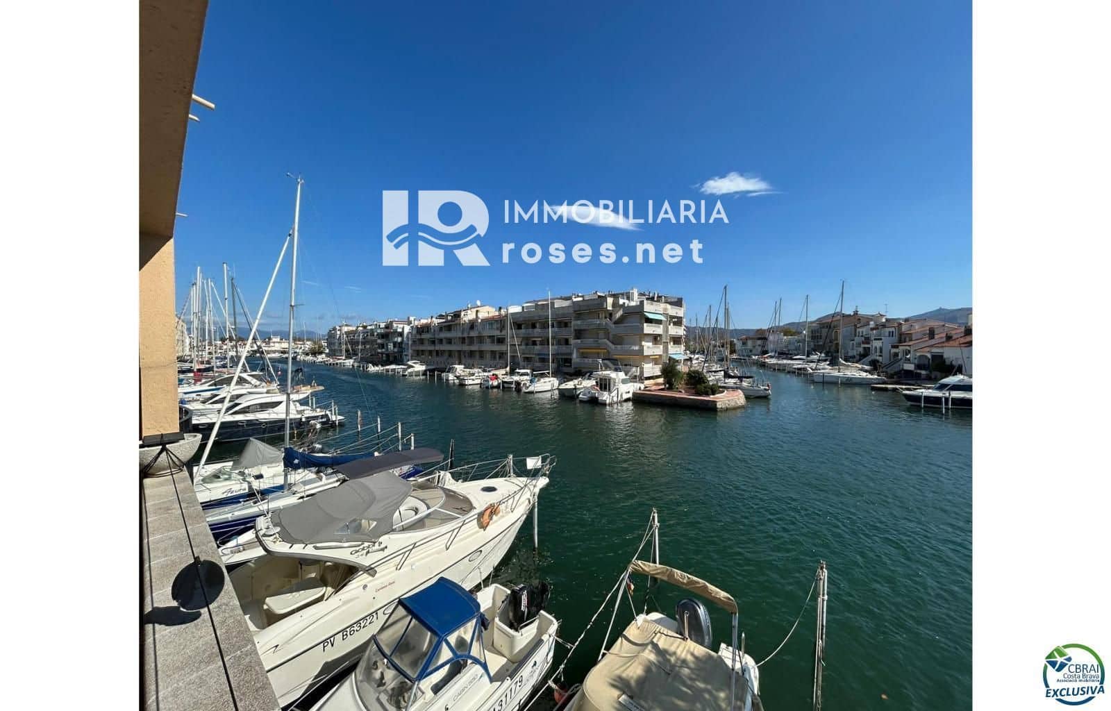 3 soveværelse Byhus til salg i Empuriabrava med garage - € 379.000 (Ref: 9852134)