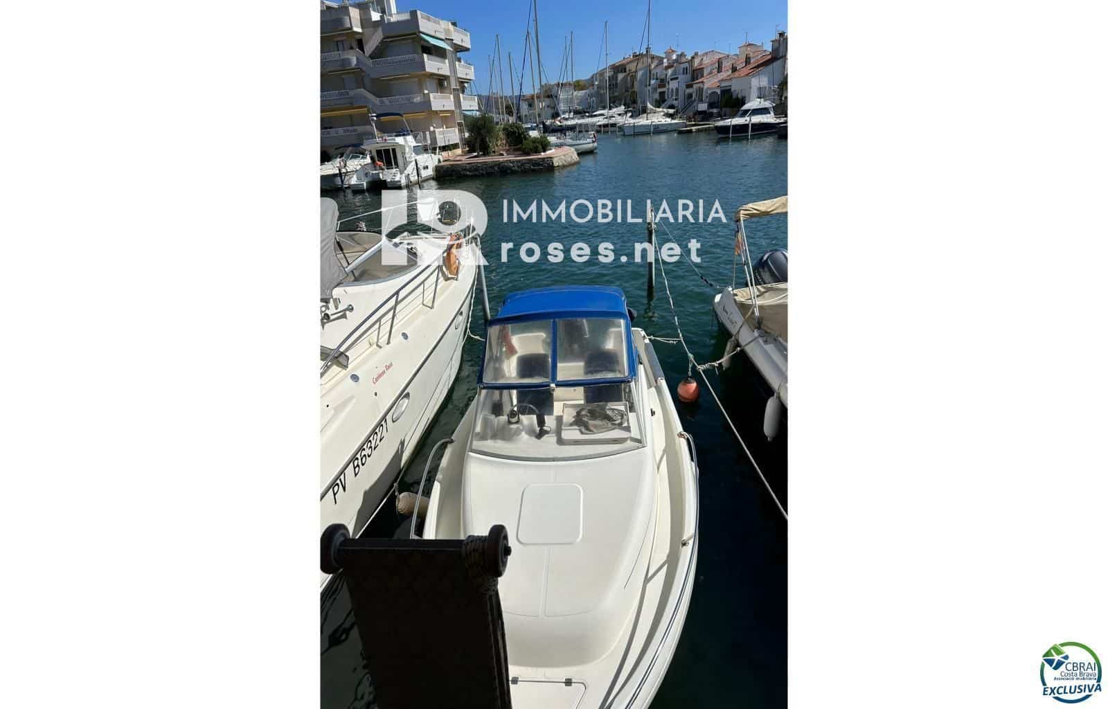 3 soveværelse Byhus til salg i Empuriabrava med garage - € 379.000 (Ref: 9852134)