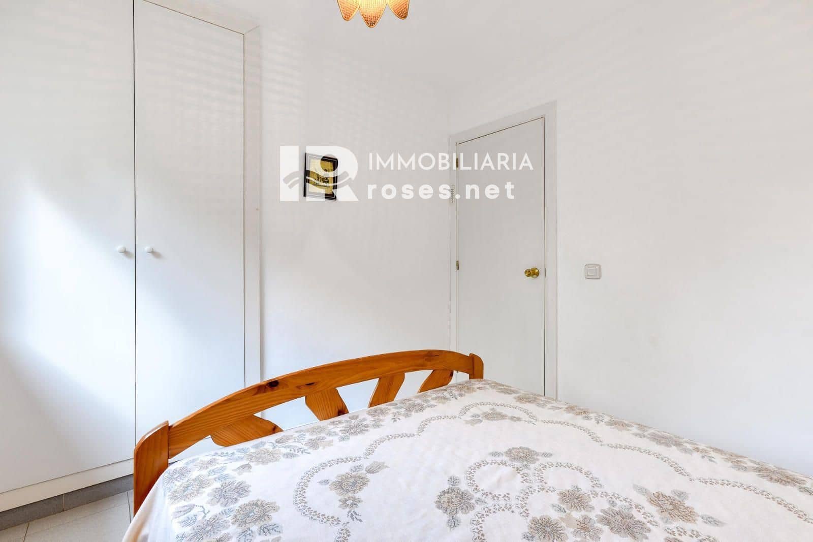 2 bedroom Flat for sale in Roses - € 260,000 (Ref: 9855939)