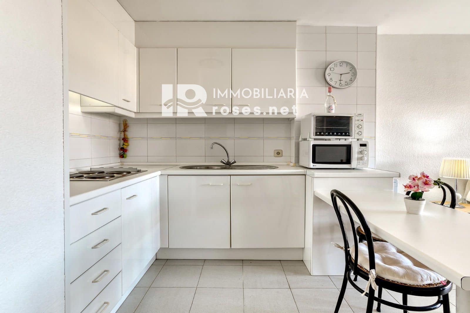 2 bedroom Flat for sale in Roses - € 260,000 (Ref: 9855939)